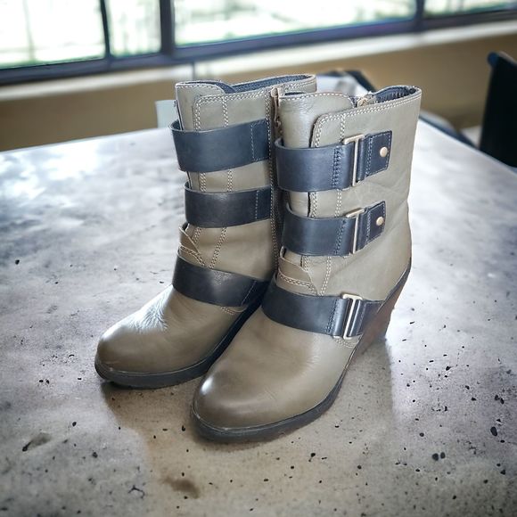 Sorel Women's After Hours Bootie size 7 Nori Army Green Wedge - Picture 1 of 5